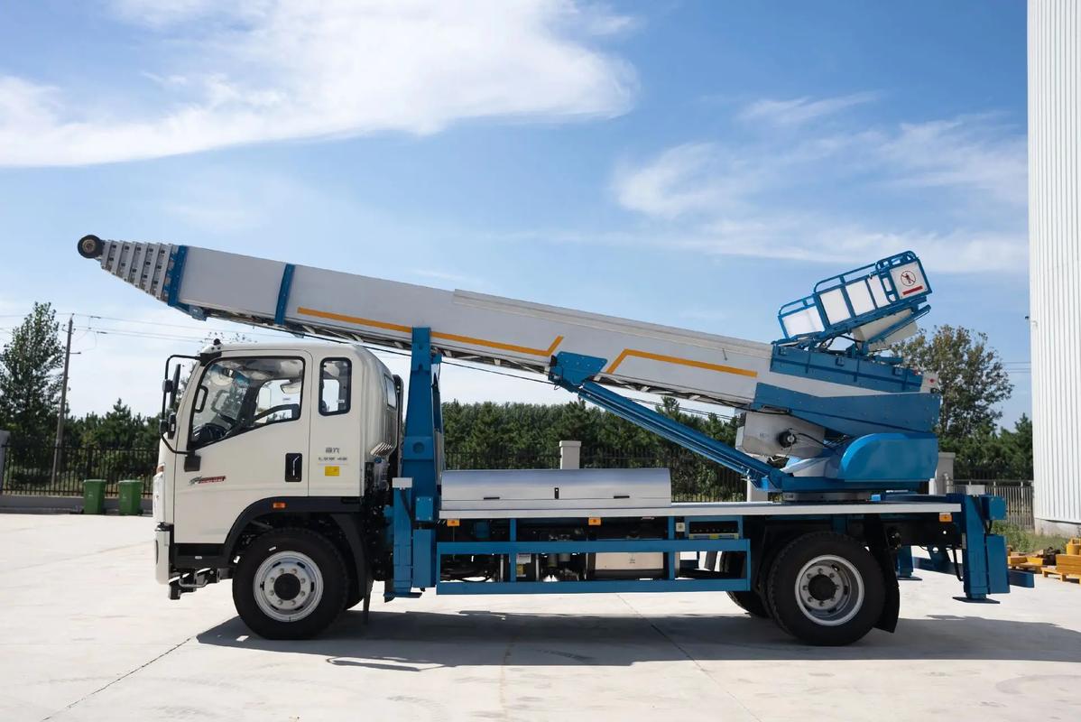 宿迁宿城云梯上料车租赁费用